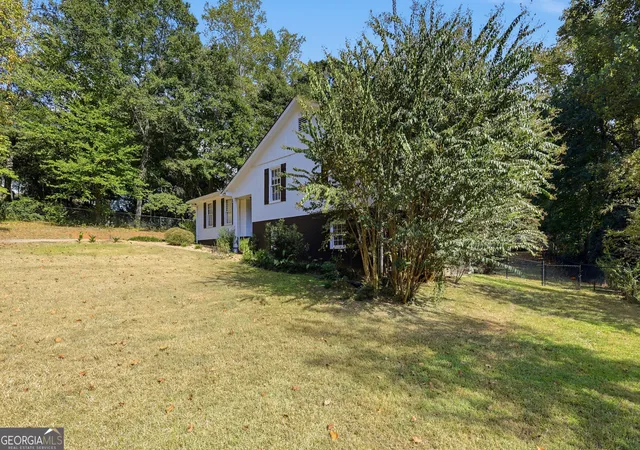 Photo 3 of Single family home for sale at 69 Forest Hl Ct, Commerce, GA 30529 | MLS# 10844816 | Listing updated on 2026-10-08