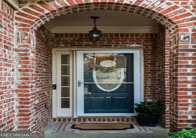 Photo 1 of Townhouse for sale at 305 Glen Ivy, Marietta, GA 30062 | MLS# 10843073 | Listing updated on 2026-09-10
