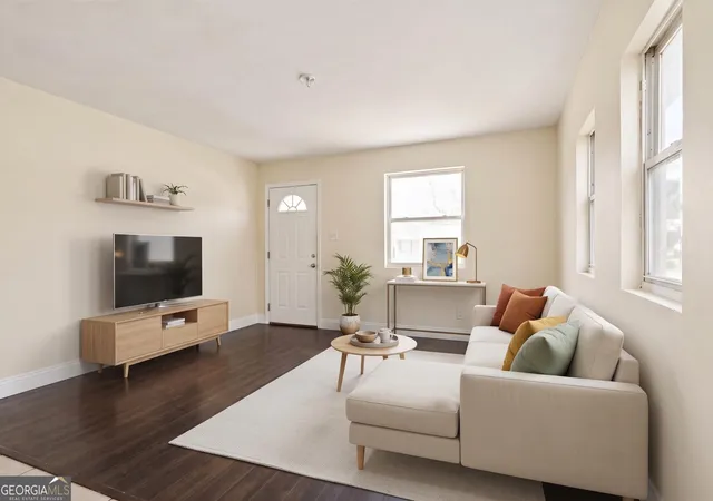 Photo 2 of Single family home for sale at 1005 Regis Rd Se, Atlanta, GA 30315 | MLS# 10843914 | Listing updated on 2026-09-11