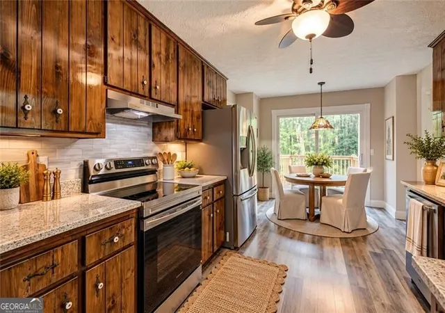 Photo 2 of Single family home for sale at 1032 Summer Pl Nw, Acworth, GA 30102 | MLS# 10827397 | Listing updated on 2026-10-25