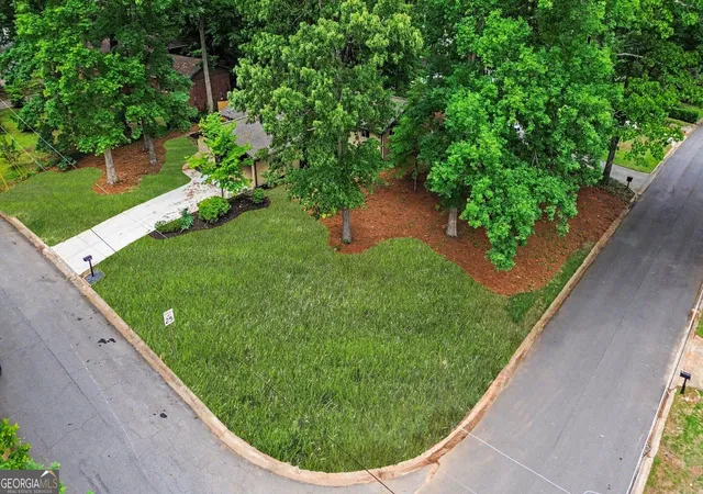 Photo 3 of Single family home for sale at 2700 Hawaii Ct, Decatur, GA 30033 | MLS# 10817830 | Listing updated on 2026-09-17