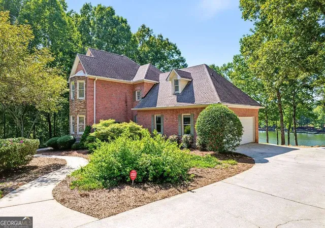 Photo 3 of Single family home for sale at 105 Monroe Dr, Mcdonough, GA 30252 | MLS# 10849969 | Listing updated on 2026-10-06