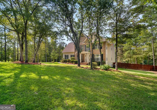 Photo 3 of Single family home for sale at 149 Lakeloch Dr, Lizella, GA 31052 | MLS# 10841168 | Listing updated on 2026-09-09