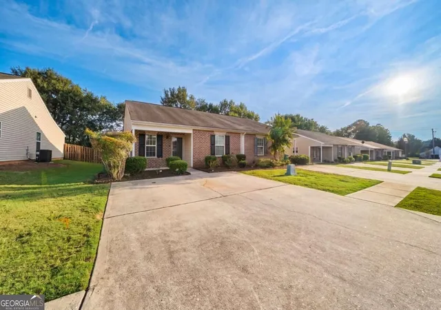 Photo 1 of Single family home for sale at 1514 Louise Anderson Dr, Griffin, GA 30224 | MLS# 10848026 | Listing updated on 2026-09-18