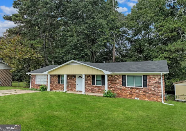 Photo 2 of Single family home for sale at 3021 Lakeridge Dr Se, Conyers, GA 30094 | MLS# 10851833 | Listing updated on 2026-10-07