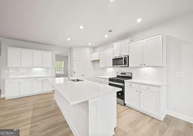 Photo 3 of Single family home for sale at 388 Capri Ct, Mcdonough, GA 30252 | MLS# 10848790 | Listing updated on 2026-10-09