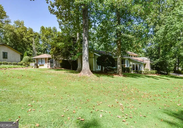 Photo 4 of Single family home for sale at 6838 Springwood Dr, Douglasville, GA 30135 | MLS# 10840082 | Listing updated on 2026-09-15