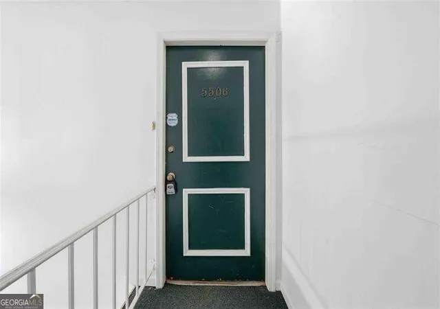 Photo 3 of Condo for sale at 5506 Kingsport Dr, Atlanta, GA 30342 | MLS# 10838248 | Listing updated on 2026-09-16