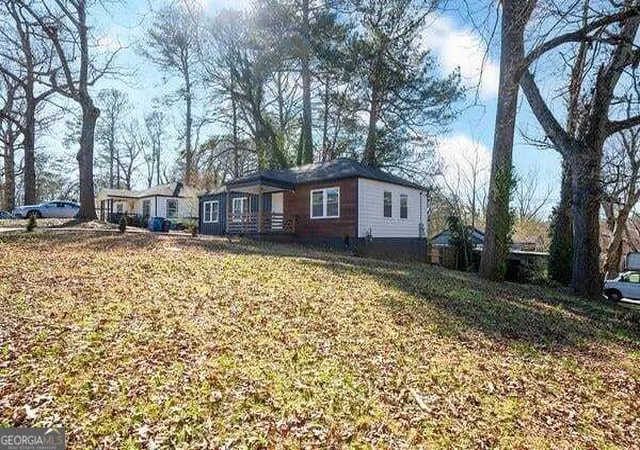 Photo 2 of Single family home for sale at 861 Norwood Rd Se, Atlanta, GA 30315 | MLS# 10842456 | Listing updated on 2026-09-11