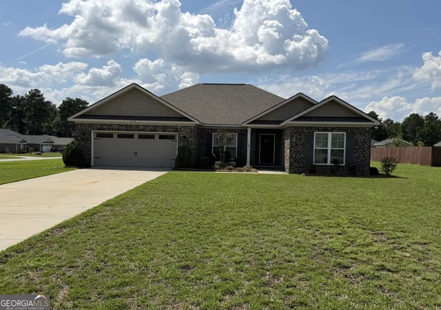 Photo 1 of Single family home for sale at 418 Autumn Ave, Statesboro, GA 30458 | MLS# 10839432 | Listing updated on 2026-09-17