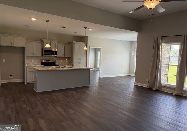 Photo 3 of Single family home for sale at 418 Autumn Ave, Statesboro, GA 30458 | MLS# 10839432 | Listing updated on 2026-09-17
