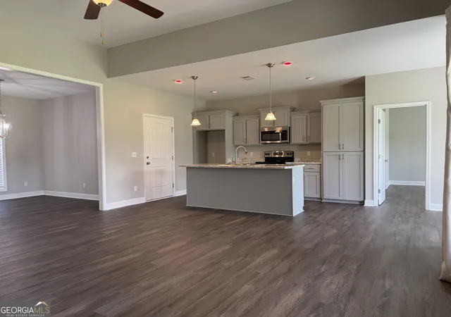 Photo 4 of Single family home for sale at 418 Autumn Ave, Statesboro, GA 30458 | MLS# 10839432 | Listing updated on 2026-09-17
