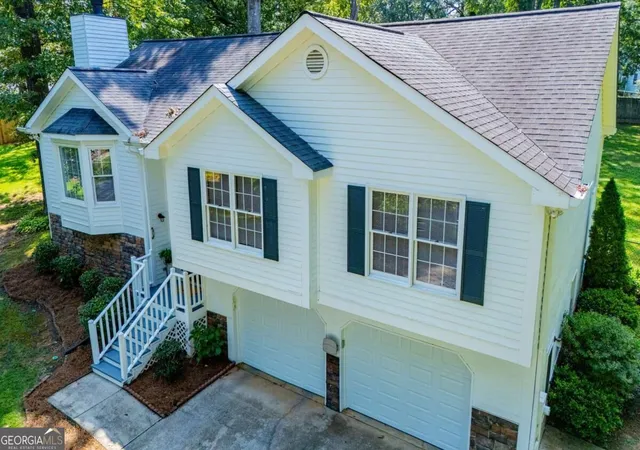 Photo 1 of Single family home for sale at 203 Comly Rich Dr, Carrollton, GA 30117 | MLS# 10851851 | Listing updated on 2026-10-07