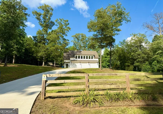 Photo 3 of Single family home for sale at 1652 Sweetwater Juno Rd, Dawsonville, GA 30534 | MLS# 10844735 | Listing updated on 2026-09-25
