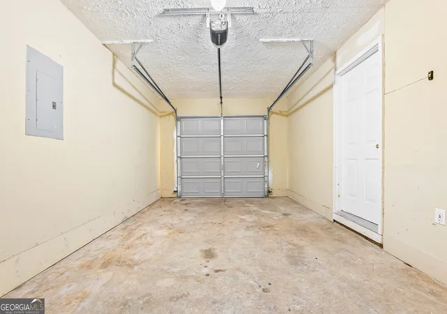 Photo 27 of Single family home for sale at 247 Marsh Glen Dr, Jonesboro, GA 30238 | MLS# 10842427 | Listing updated on 2026-09-09