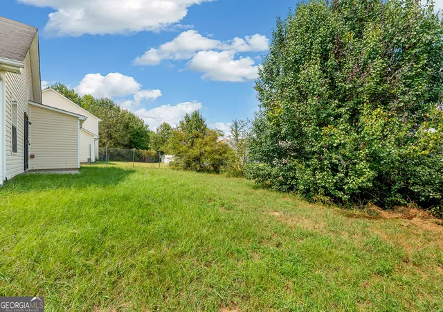 Photo 3 of Single family home for sale at 247 Marsh Glen Dr, Jonesboro, GA 30238 | MLS# 10842427 | Listing updated on 2026-09-09