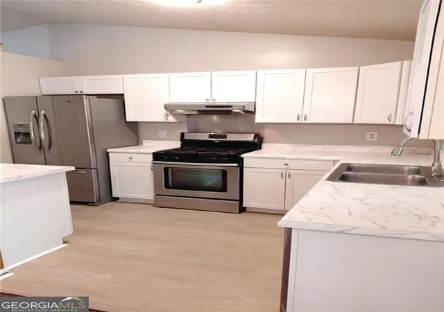 Photo 3 of Single family home for sale at 817 Forest Path, Stone Mountain, GA 30088 | MLS# 10840796 | Listing updated on 2026-09-18