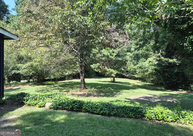 Photo 11 of Single family home for sale at 3845 Old Fairburn Rd Sw, South Fulton, GA 30331 | MLS# 10843317 | Listing updated on 2026-09-14