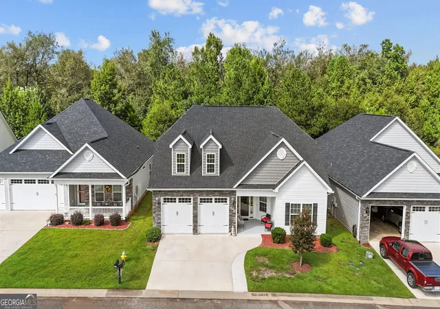 Photo 2 of Single family home for sale at 137 Shady Oak Dr, Perry, GA 31069 | MLS# 10840074 | Listing updated on 2026-09-09