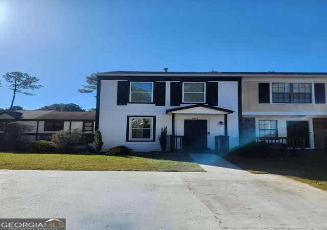 Photo 1 of Townhouse for sale at 1279 Ridgecrest Ln Se, Smyrna, GA 30080 | MLS# 10840521 | Listing updated on 2026-09-18