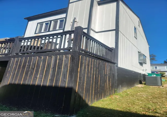 Photo 3 of Townhouse for sale at 1279 Ridgecrest Ln Se, Smyrna, GA 30080 | MLS# 10840521 | Listing updated on 2026-09-18