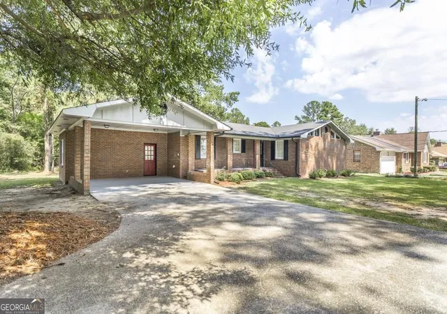 Photo 4 of Single family home for sale at 3878 Hitchcock Rd, Macon, GA 31217 | MLS# 10840734 | Listing updated on 2026-09-18
