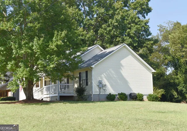 Photo 3 of Single family home for sale at 5923 Carter St, Lula, GA 30554 | MLS# 10849006 | Listing updated on 2026-10-02