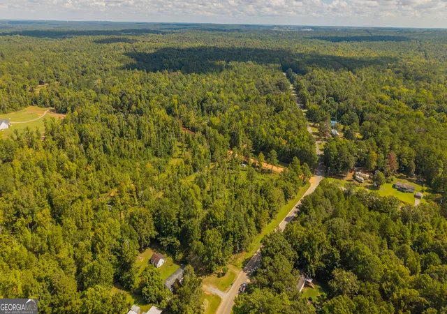 Photo 3 of Sale Pending at 311 Stonewall Dr, Macon, GA 31211 | MLS# 10853566 | Listing updated on 2026-09-30