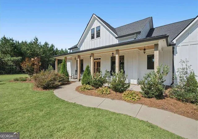 Photo 4 of Sale Pending at 95 Jimmie Nelson Rd, Kingston, GA 30145 | MLS# 10839204 | Listing updated on 2026-09-11