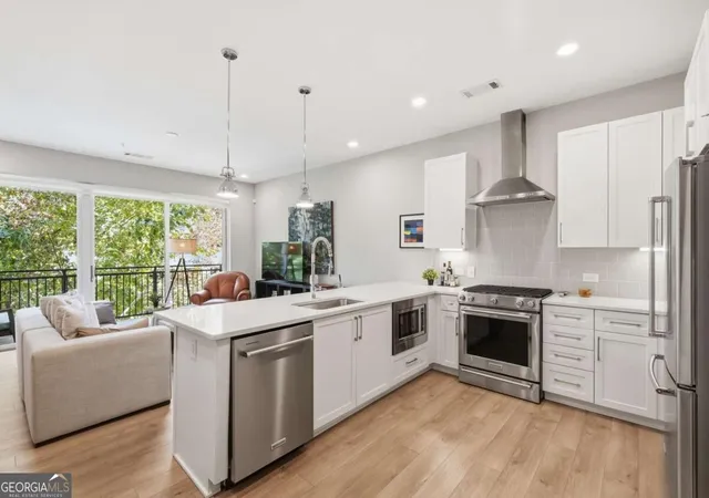 Photo 2 of Condo for sale at 22 Airline St NE #204, Atlanta, GA 30312 | MLS# 10850347 | Listing updated on 2026-10-09