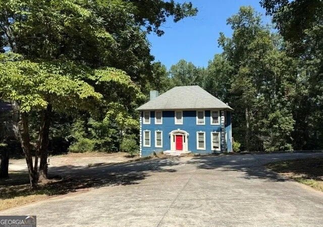 Photo 2 of Sale Pending at 210 Hamilton Dr, Newnan, GA 30263 | MLS# 10842323 | Listing updated on 2026-09-14
