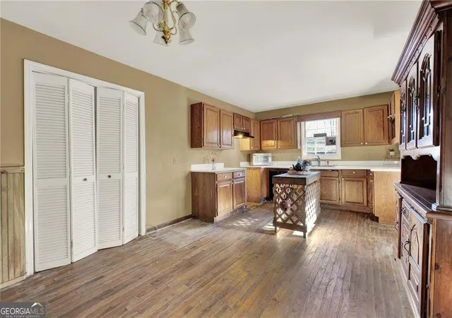 Photo 3 of Single family home for sale at 549 Eagle Nest Trl, Ball Ground, GA 30107 | MLS# 10850547 | Listing updated on 2026-10-07