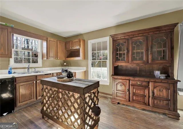Photo 4 of Single family home for sale at 549 Eagle Nest Trl, Ball Ground, GA 30107 | MLS# 10850547 | Listing updated on 2026-10-07