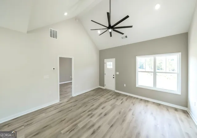 Photo 4 of Single family home for sale at 204 Arbacoochee Rd, Tallapoosa, GA 30176 | MLS# 10849703 | Listing updated on 2026-10-03