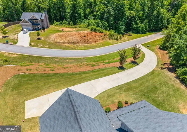 Photo 3 of Single family home for sale at 331 Bryndemere Dr, Dawsonville, GA 30534 | MLS# 10765470 | Listing updated on 2026-10-05