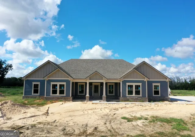 Photo 1 of Single family home for sale at 2011 Blankenbaker Rd, Statesboro, GA 30458 | MLS# 10851542 | Listing updated on 2026-10-07