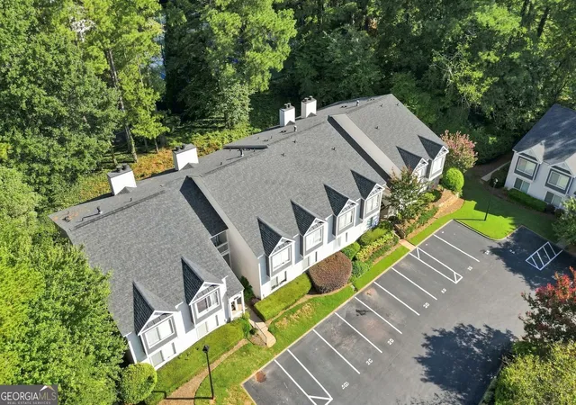 Photo 3 of Condo for sale at 27 Arbor End SE, Smyrna, GA 30080 | MLS# 10839955 | Listing updated on 2026-09-18