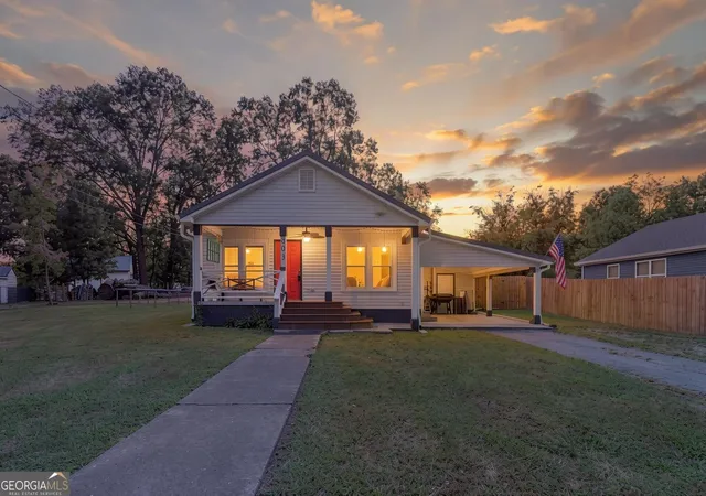 Photo 1 of Sale Pending at 803 Magnolia St, Lafayette, GA 30728 | MLS# 10843304 | Listing updated on 2026-10-07