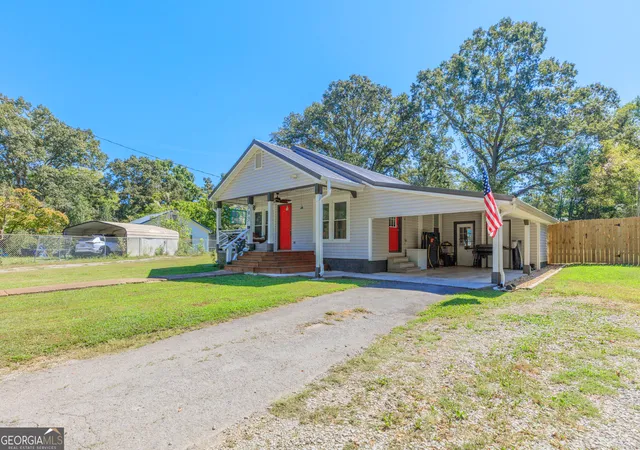 Photo 3 of Sale Pending at 803 Magnolia St, Lafayette, GA 30728 | MLS# 10843304 | Listing updated on 2026-10-07