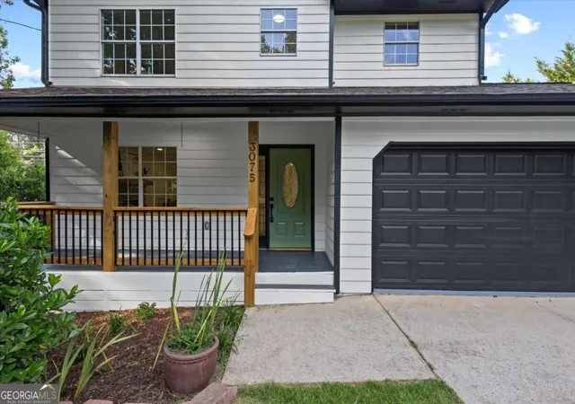 Photo 2 of Single family home for sale at 3075 Ashly Forest Dr, Snellville, GA 30078 | MLS# 10842448 | Listing updated on 2026-09-09