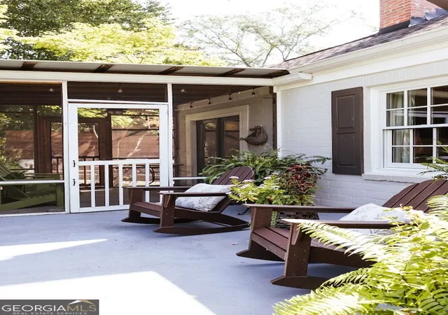 Photo 3 of Single family home for sale at 403 Parkway Dr, Athens, GA 30606 | MLS# 10843054 | Listing updated on 2026-09-10