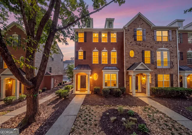 Townhouse for sale at 11261 Musette Cir, Alpharetta, GA 30009 | MLS# 10843360