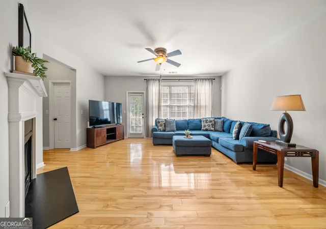 Photo 3 of Townhouse for sale at 11261 Musette Cir, Alpharetta, GA 30009 | MLS# 10843360 | Listing updated on 2026-09-17