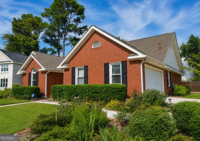 Photo 2 of Single family home for sale at 2955 Hillcreek Dr, Augusta, GA 30909 | MLS# 10778449 | Listing updated on 2026-09-11