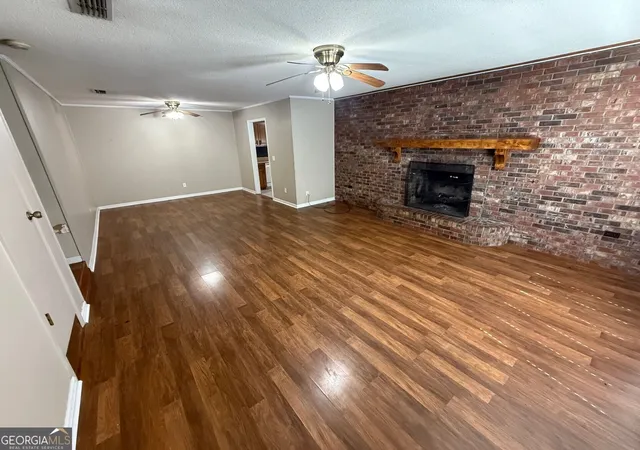 Photo 4 of Single family home for sale at 3427 Meadow Ln, Waycross, GA 31503 | MLS# 10879054 | Listing updated on 2026-10-27
