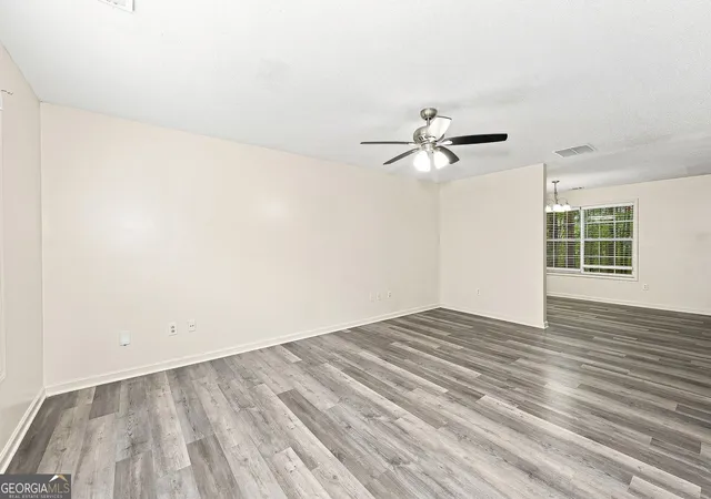 Photo 3 of Single family home for sale at 7060 Ravenwood Ln, Lithonia, GA 30038 | MLS# 10841945 | Listing updated on 2026-09-23