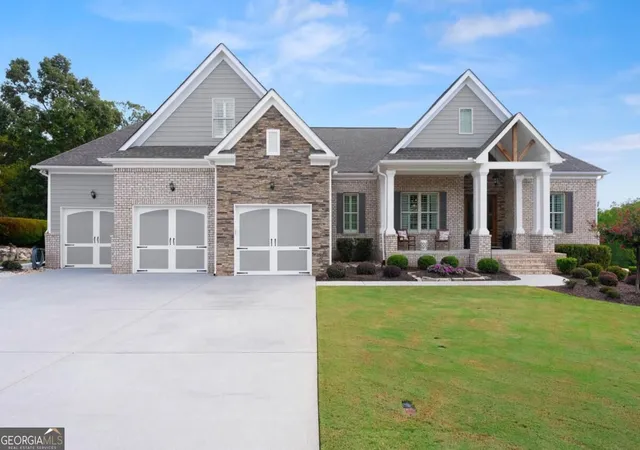 Photo 1 of Single family home for sale at 3438 Dockside Shrs Dr, Gainesville, GA 30506 | MLS# 10837620 | Listing updated on 2026-10-03