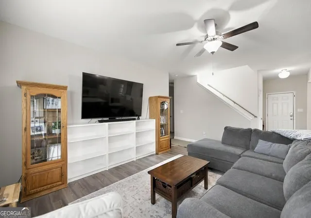 Photo 4 of Single family home for sale at 723 Ivy Glen Dr, Perry, GA 31069 | MLS# 10848546 | Listing updated on 2026-10-08