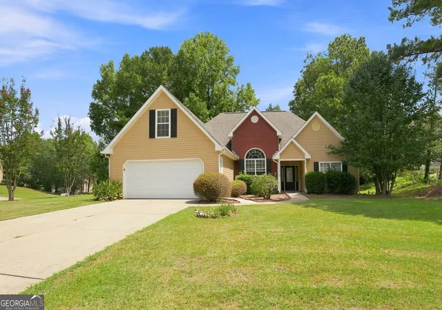 Photo 1 of Single family home for sale at 4304 Talmadge Tr, Snellville, GA 30039 | MLS# 10849405 | Listing updated on 2026-10-07
