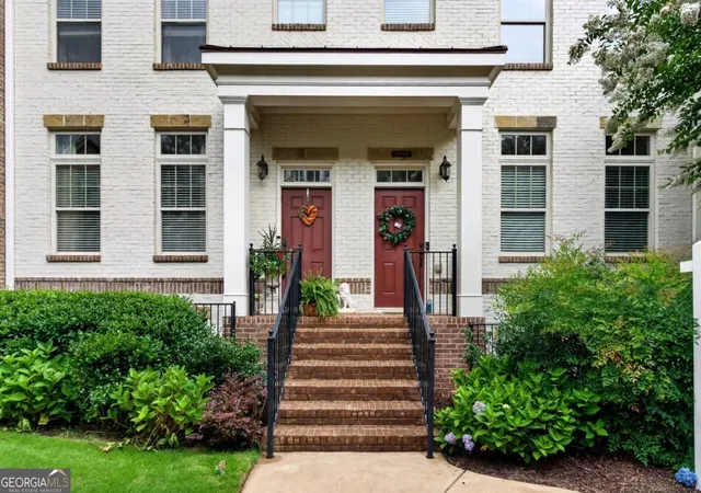 Photo 2 of Townhouse for sale at 7690 Willoughby Ct, Alpharetta, GA 30005 | MLS# 10837278 | Listing updated on 2026-09-15